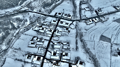 青海化隆：銀裝素裹 雪景如畫(huà)